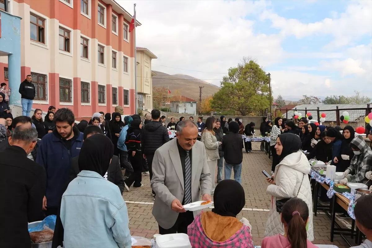 Gazze İçin Kermes Düzenlendi