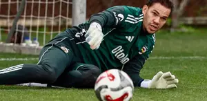 Özgür Özel'den Eski CHP'lilere Tepki: 'Beyhude İşlerle Uğraşıyorlar'