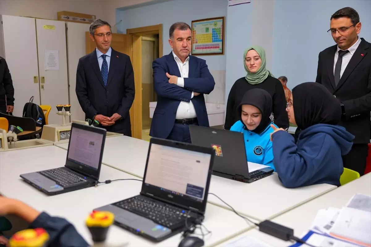 Vali Eldivan BİLSEM'i Ziyaret Etti