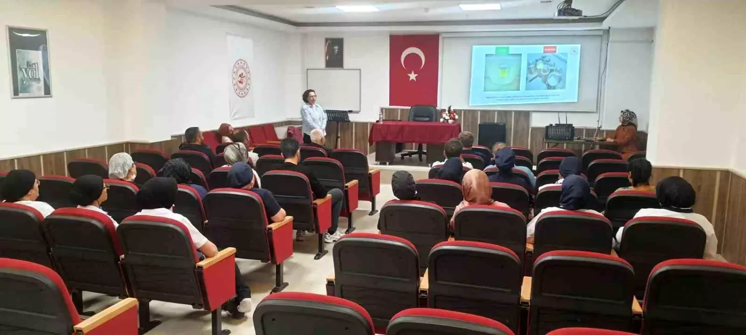 Eskişehir Yurt Personeline Hijyen Eğitimi