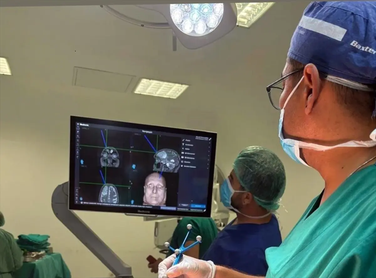 Muğla'da Nöronavigasyon ile Başarıyla Beyin Ameliyatı