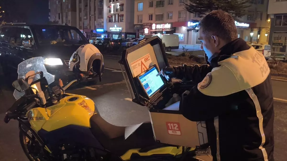 Kütahya'da Usulsüz Çakar Lamba Ceza