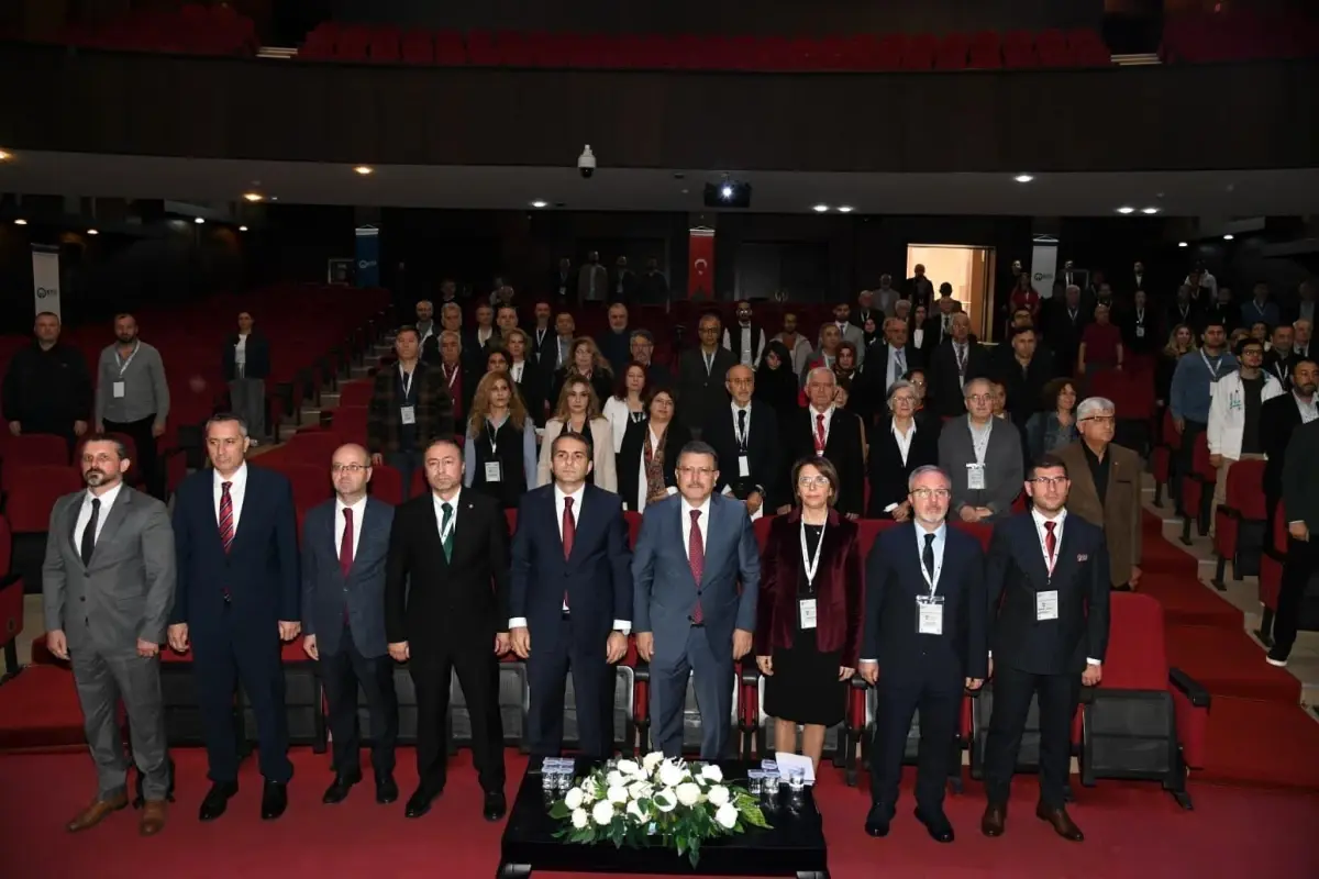 KTÜ'de Maden Potansiyeli ve Afetlerle Mücadele Sempozyumu Düzenlendi