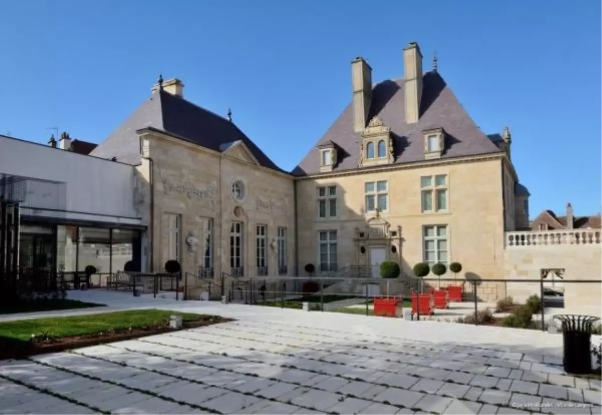 Fransa'da Müze Soygunu: 2 Bin Madeni Para Çalındı