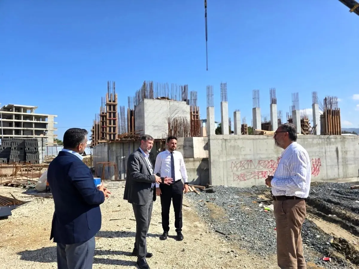 Antakya'da Camii İnşaatı Hızla Sürüyor