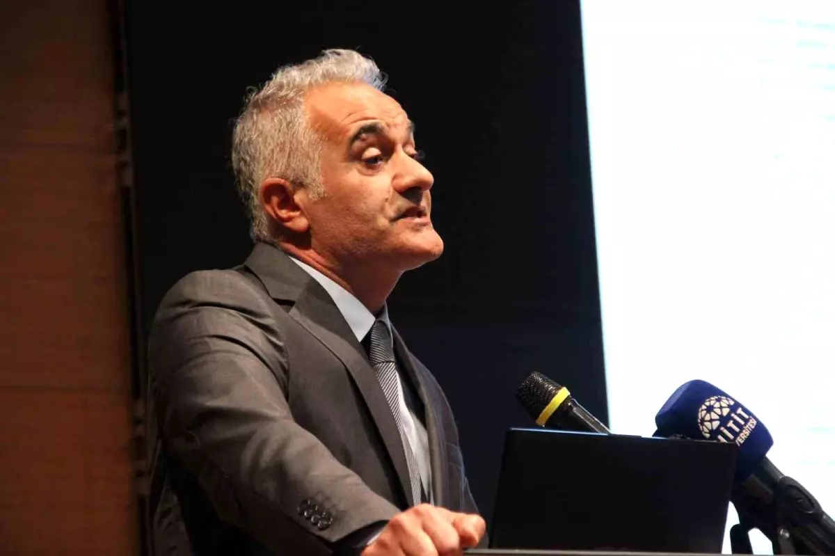 Hitit Üniversitesi'nde İdari Tarih Konferansı