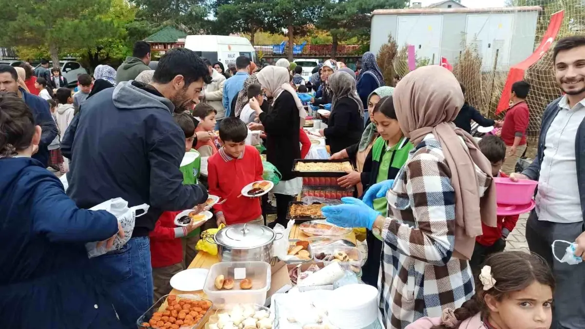 Ahlat'ta Gazze İçin Yardım Etkinliği