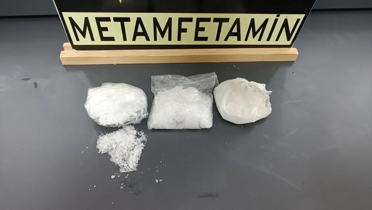 Uşak'ta Uyuşturucu Operasyonu: 2 Tutuklama