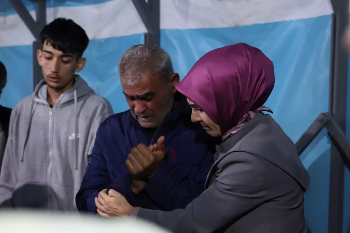 Bakan Göktaş, Meliha Keskin'in Ailesini Ziyaret Etti