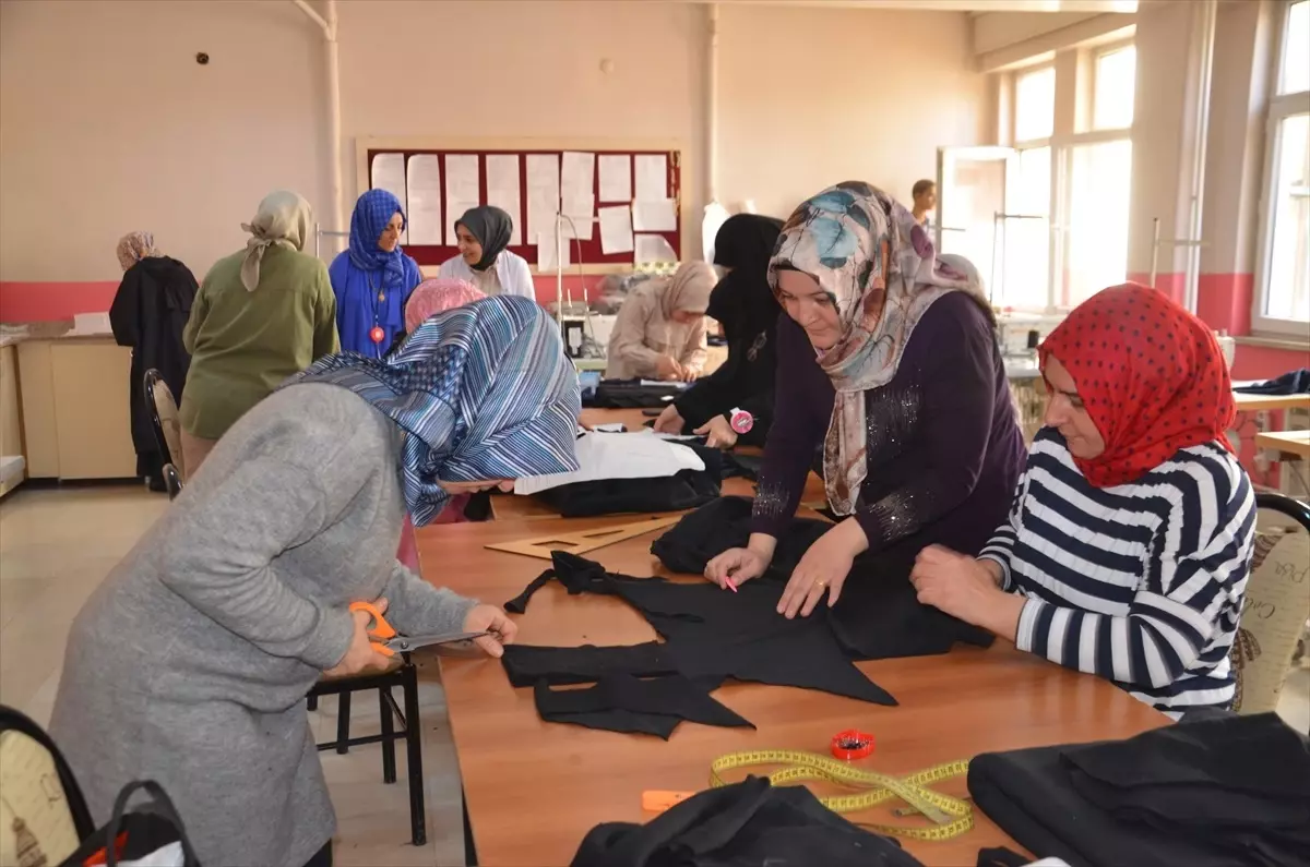 Kadınlardan 'Çocuklar Üşümesin' Projesine Destek