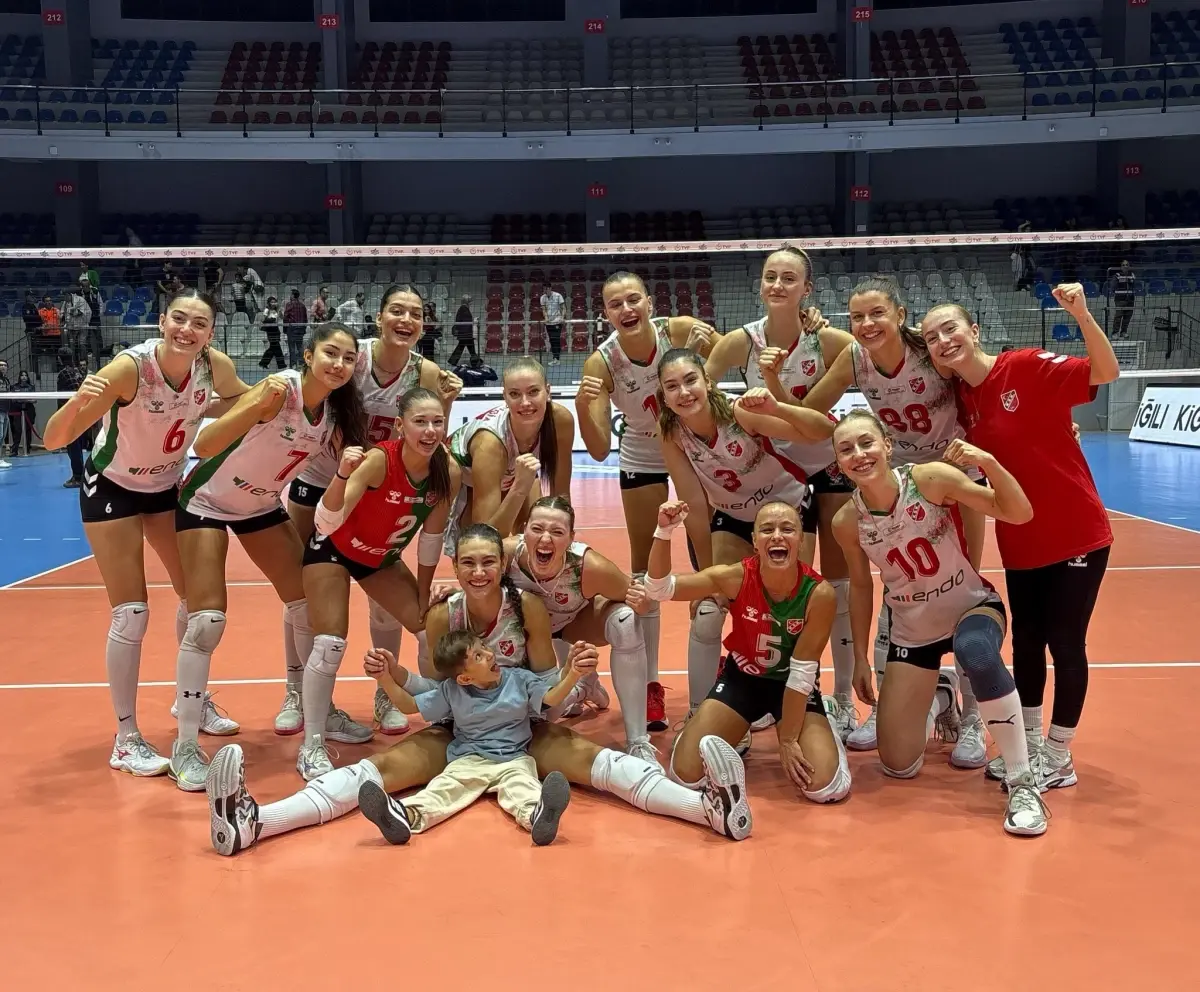 Karşıyaka Eczacıbaşı'na Konuk Oluyor