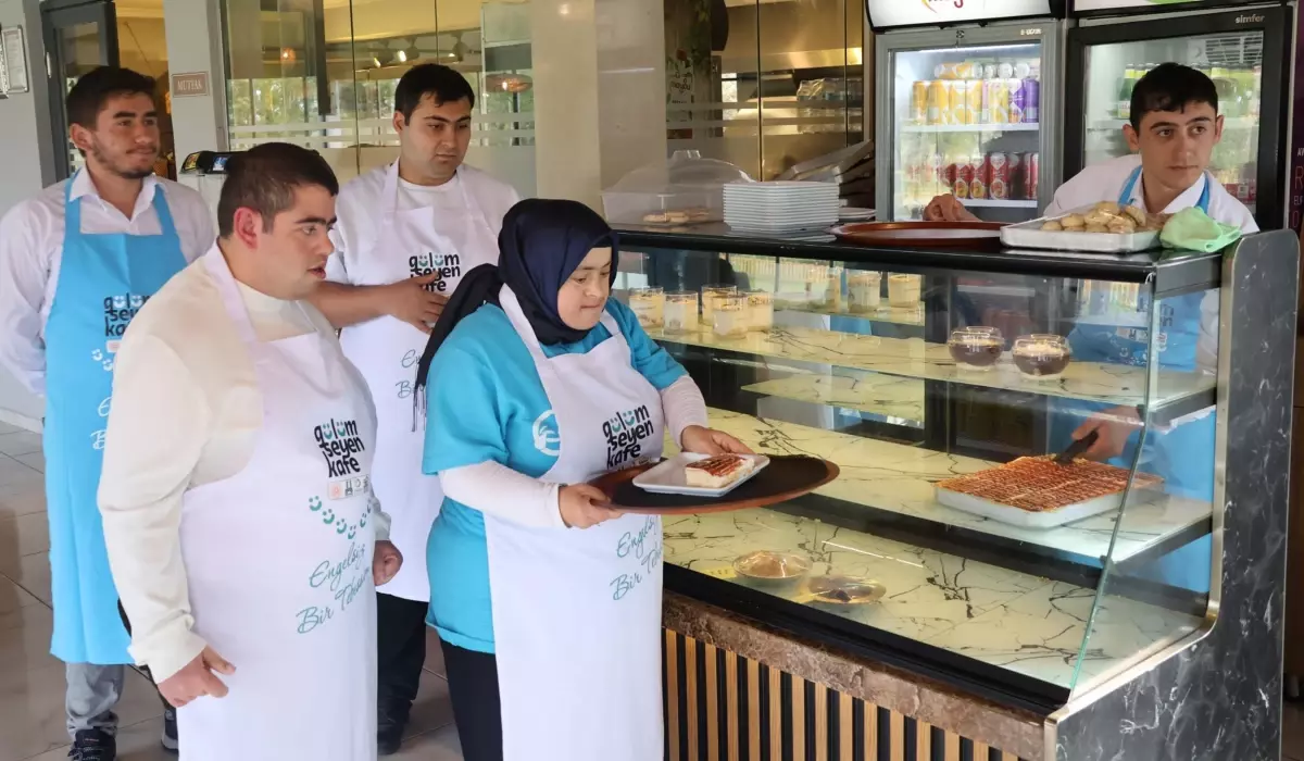 Gülümseyen Kafe: Farkındalık ve İstihdam