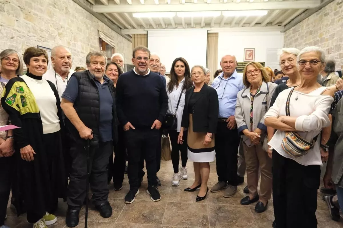 Ayvalık'ta 'Islak Kanatlar' Sergisi Açıldı