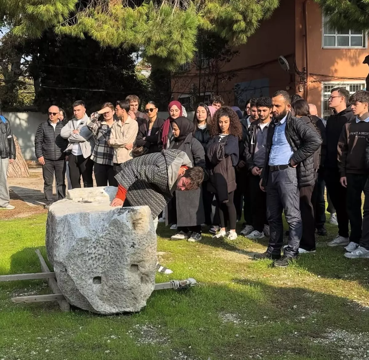 NKÜ Öğrencileri Perinthos Antik Kenti'ni Ziyaret Etti