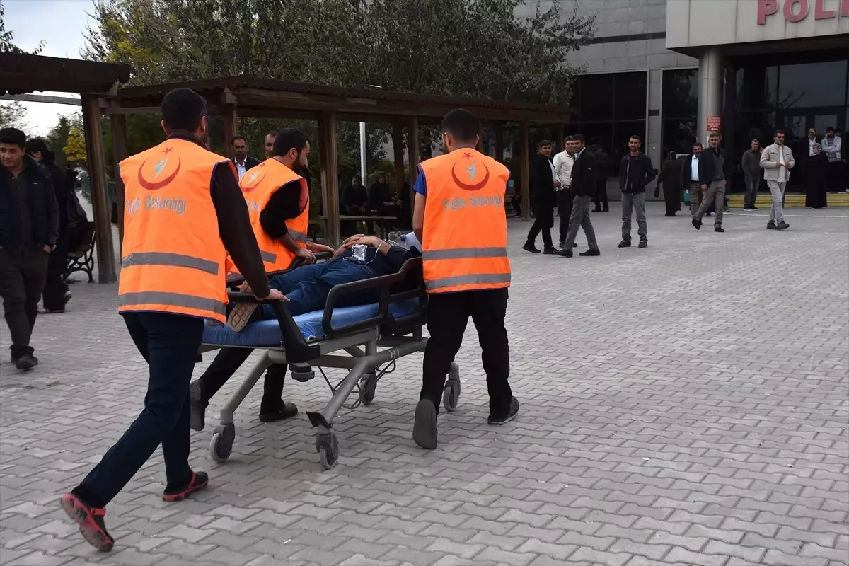 YYÜ'nde Afet Tatbikatı Yapıldı