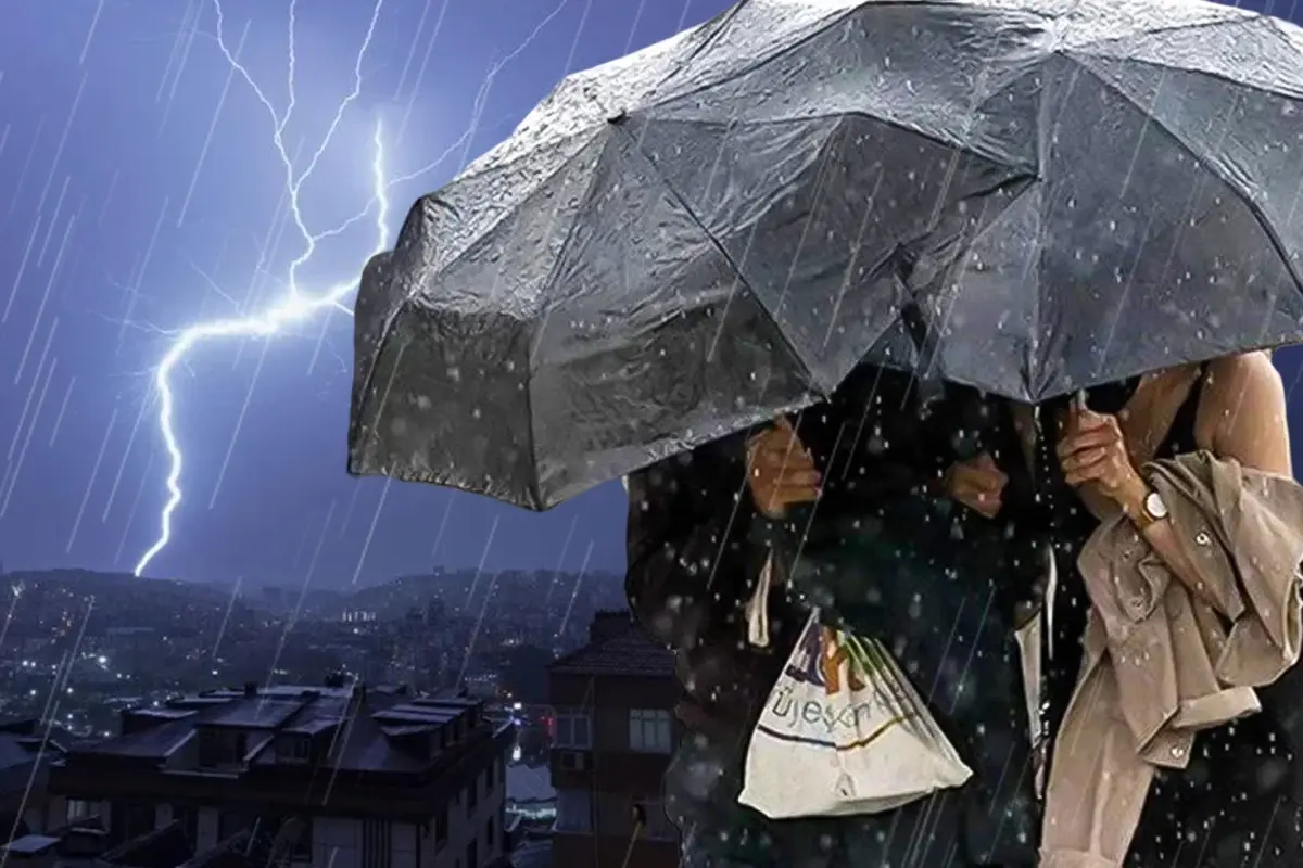 İstanbul'da yağış başladı, trafik felç! Harita kırmızıya döndü