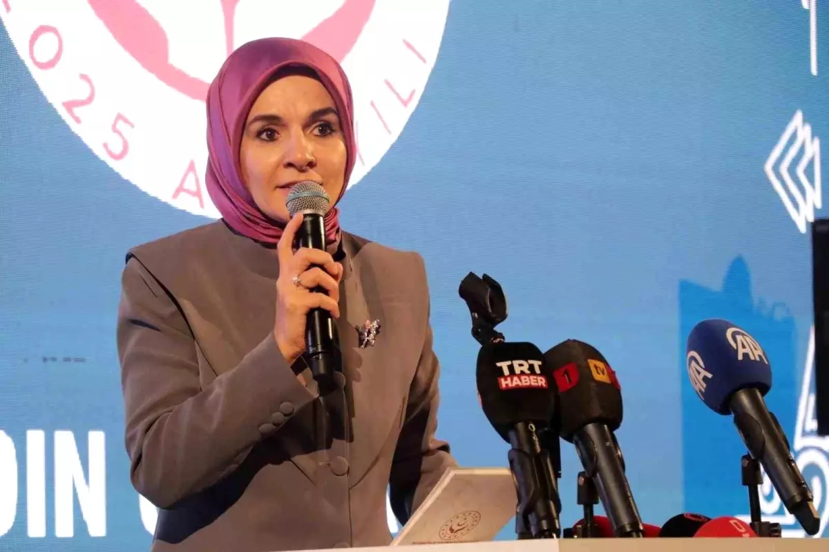 Kadınların Rolü, Aile ve Toplumda Bereket Getiriyor