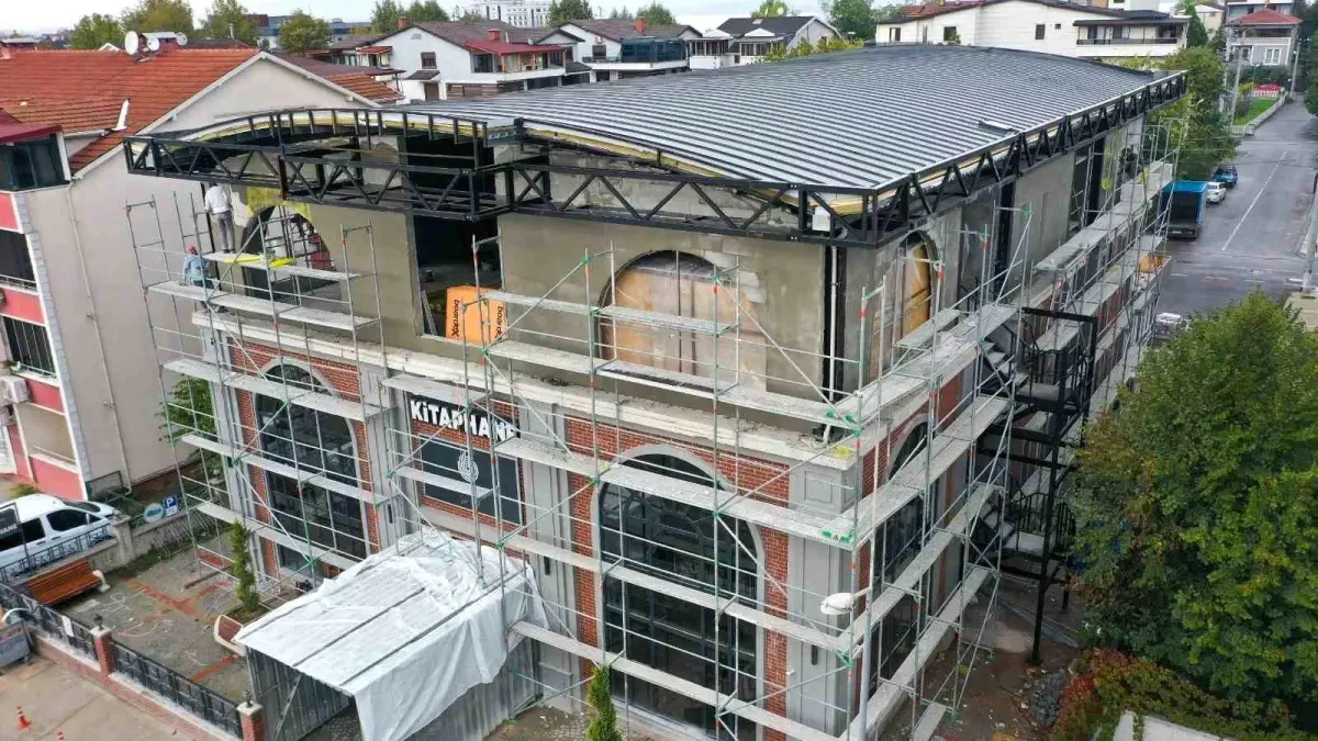 Başiskele Halk Kütüphanesi'nde Kapasite Artırma Çalışmaları Devam Ediyor