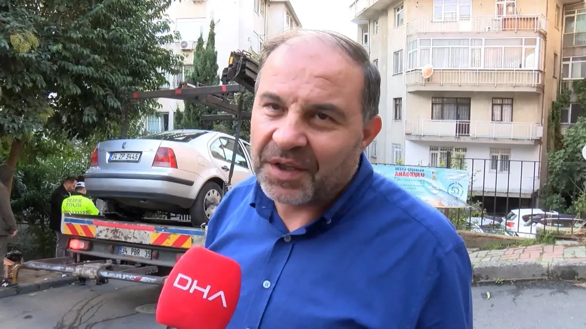 Şişli'de Kontrolden Çıkan Araç Parka Girdi