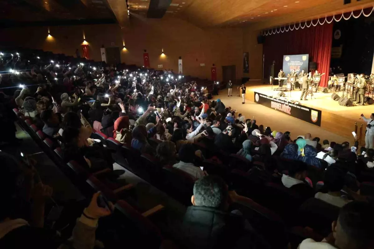 Ağrı'da Nostaljik Halk Konseri