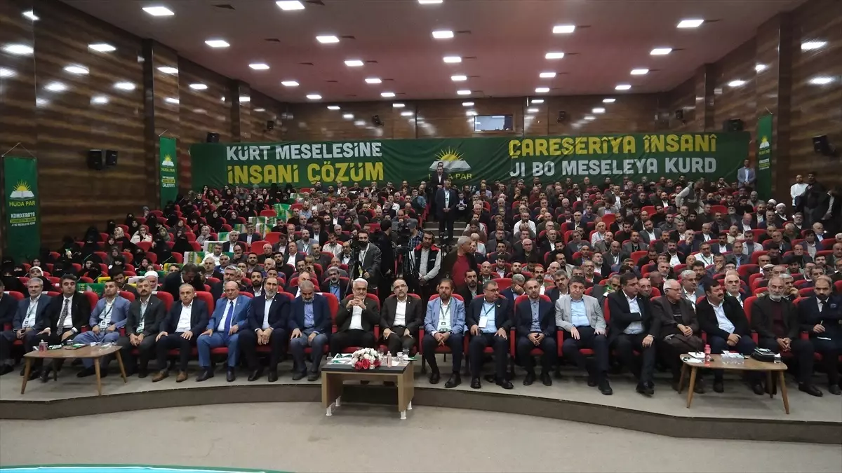 HÜDA PAR'dan Kürt Meselesine Çözüm Çalıştayı