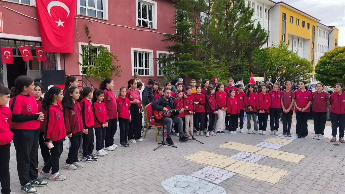 Gazze İçin Yardım Kermesi Düzenlendi