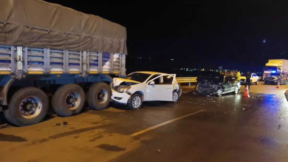 Reyhanlı'da Zincirleme Kaza: 2 Yaralı