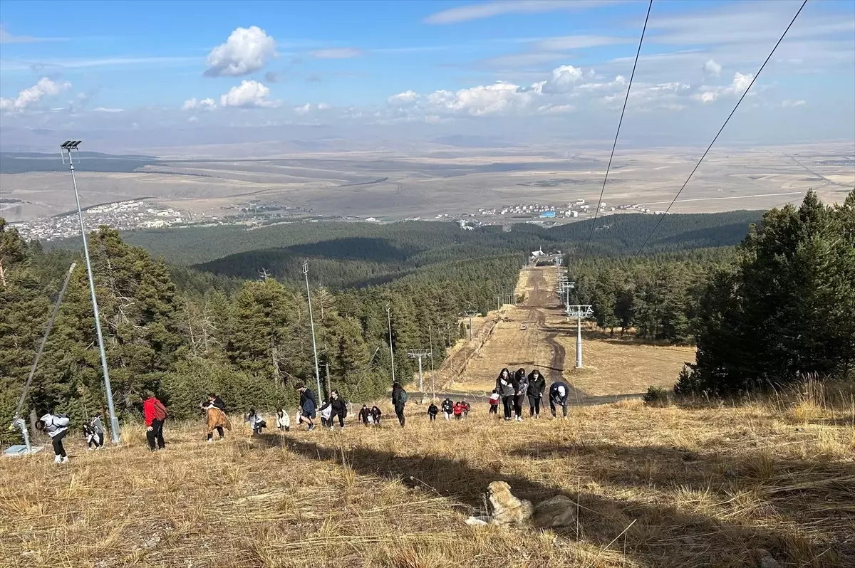 Sarıkamış'ta Öğrenci Temizliği
