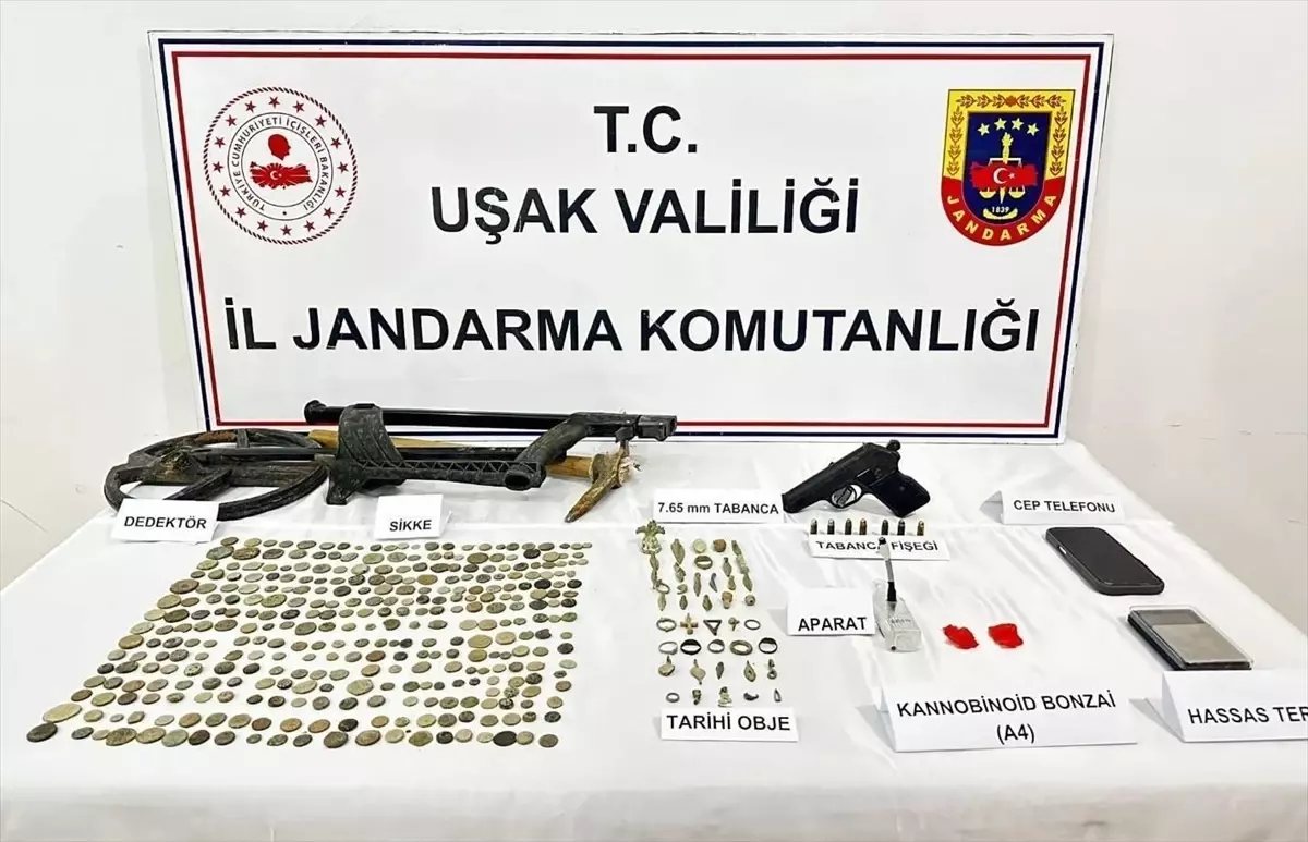 Eşme'de Kaçakçılık Operasyonu: 320 Sikke Ele Geçirildi