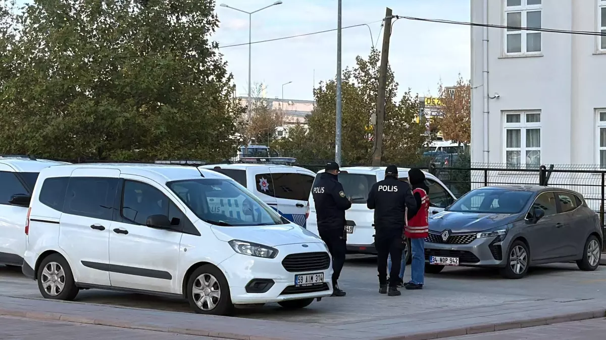 Çorlu'da Bebeği Bankta Bırakan Anne Serbest