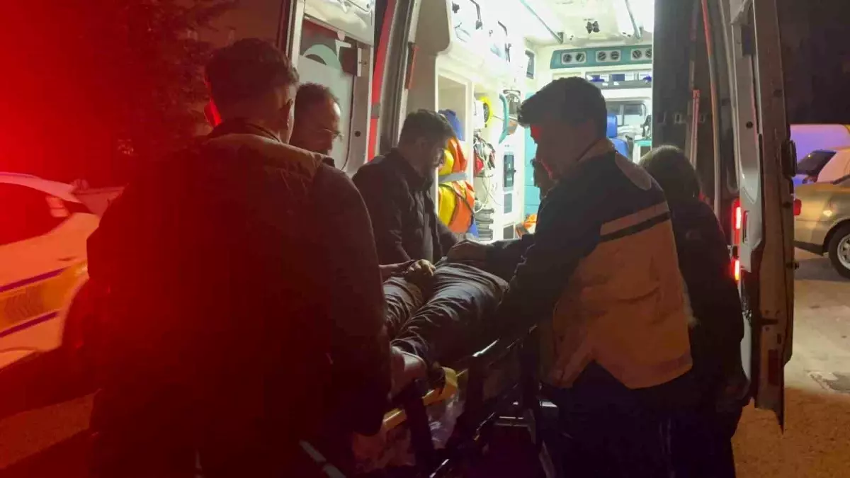 Kayseri'de Elektrikli Bisiklet Kamyonetin Altına Girdi