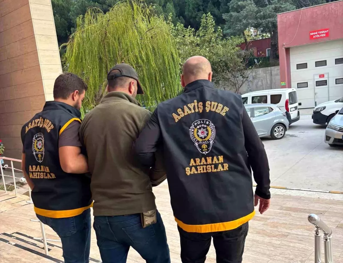Manisa'da Firari Uyuşturucu Tüccarı Yakalandı