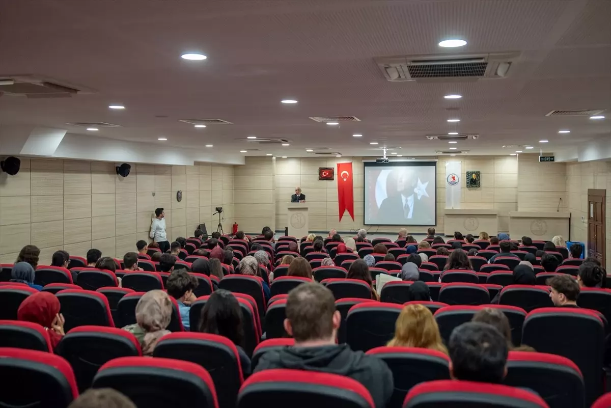 Cumhuriyet'in Eğitime Etkisi Konferansı