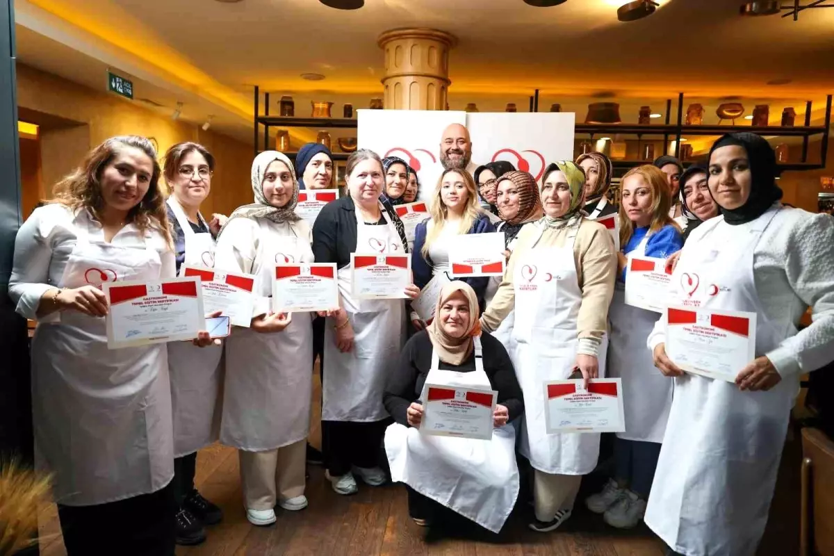 Depremzede Kadınlar İstanbul'da Mutfak Eğitimi Aldı