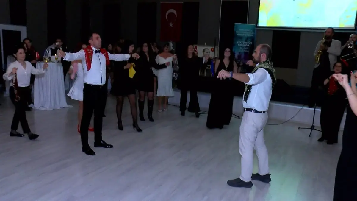 Cumhuriyet Balosu'nda Coşku Doruğa Ulaştı