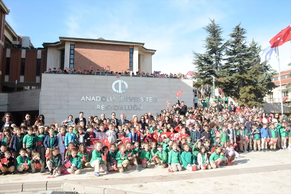 Cumhuriyet Bayramı Korteji Düzenlendi