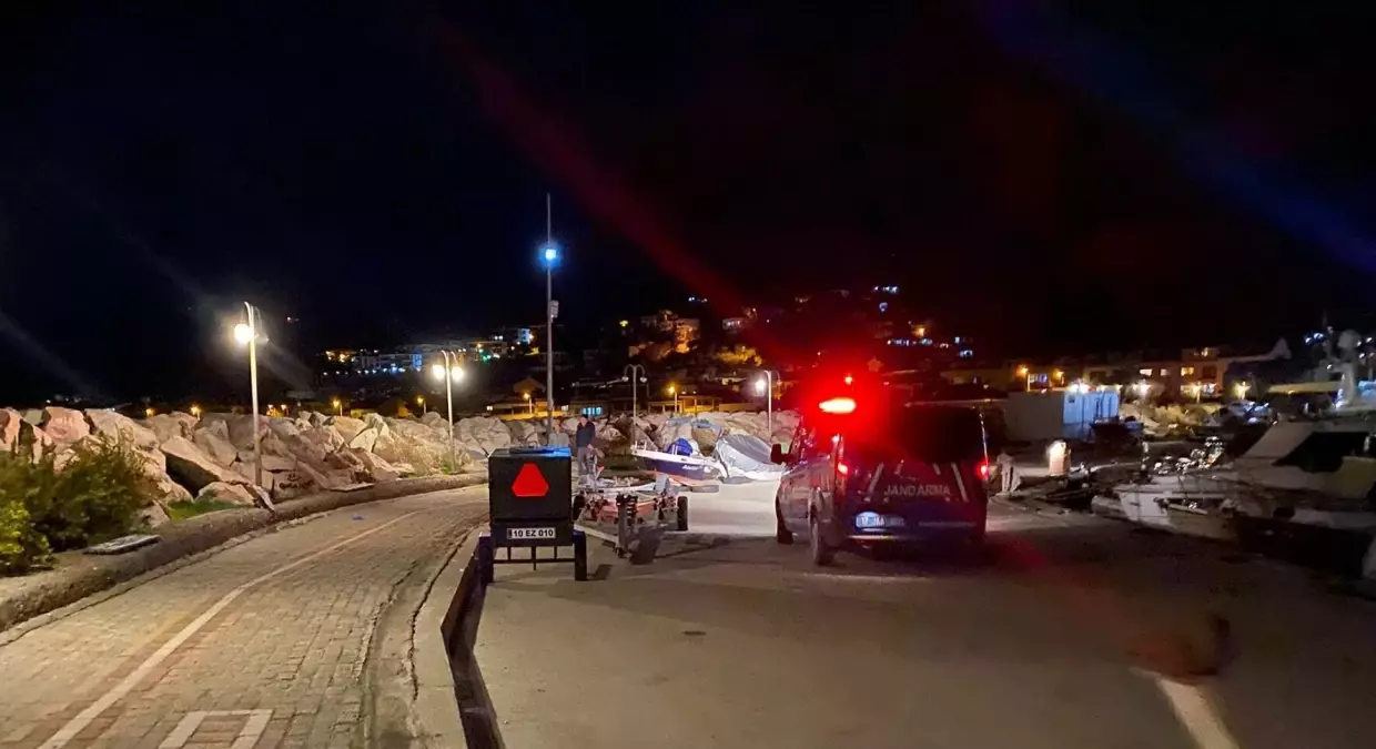 Çanakkale'de Kayalıklarda Cansız Bedene Rastlandı