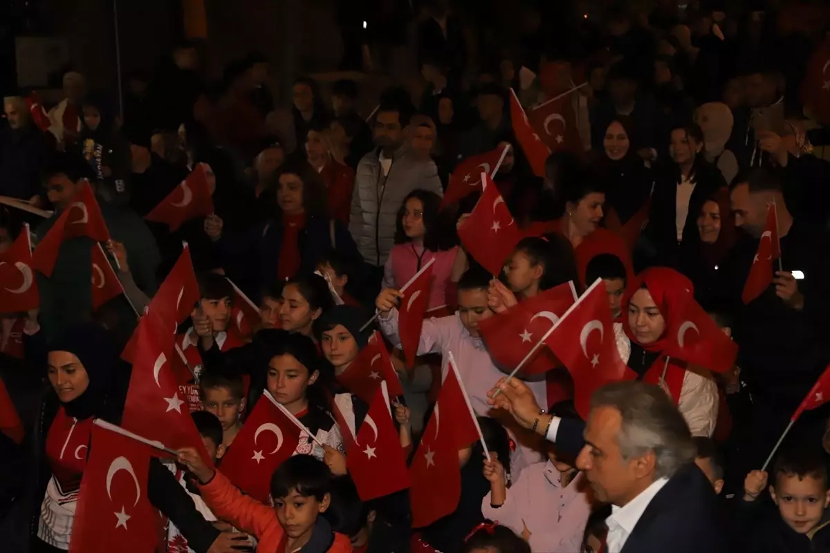 Demirci'de Fener Alayı ile Cumhuriyet Coşkusu