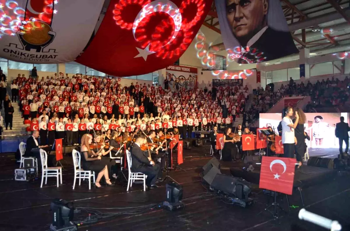 Kahramanmaraş'ta Cumhuriyet'in 102. Yıl Dönümünde 'Cumhuriyet'in 1000 Sesi' Konseri
