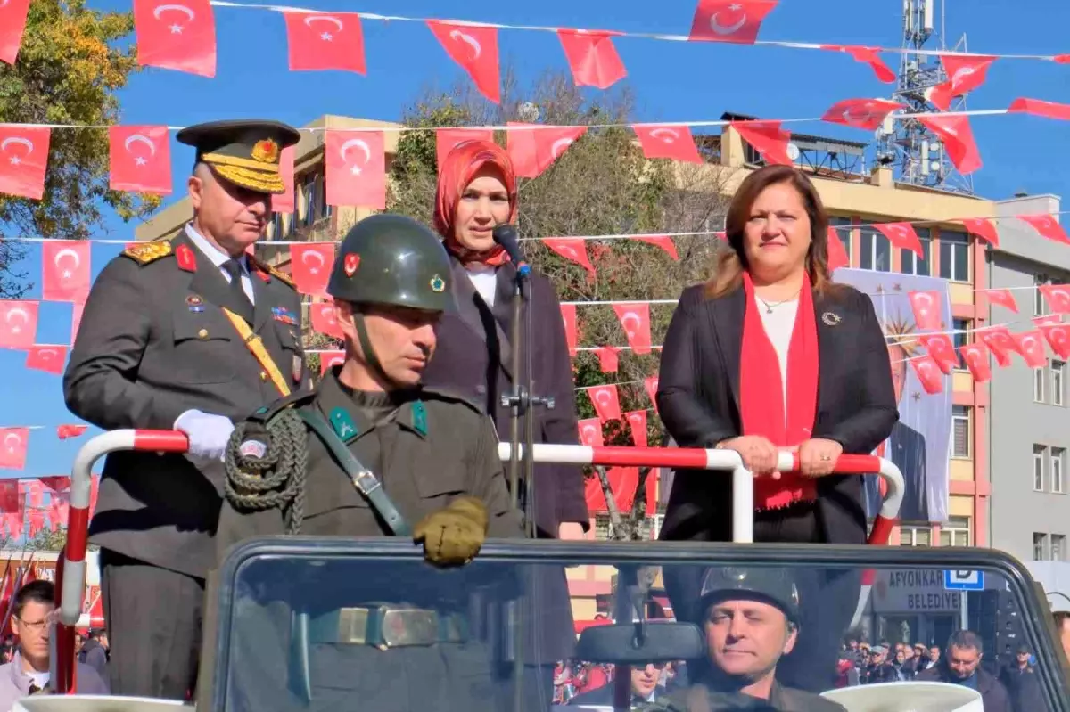 Afyonkarahisar'da Coşku Dolu Cumhuriyet Bayramı Kutlamaları