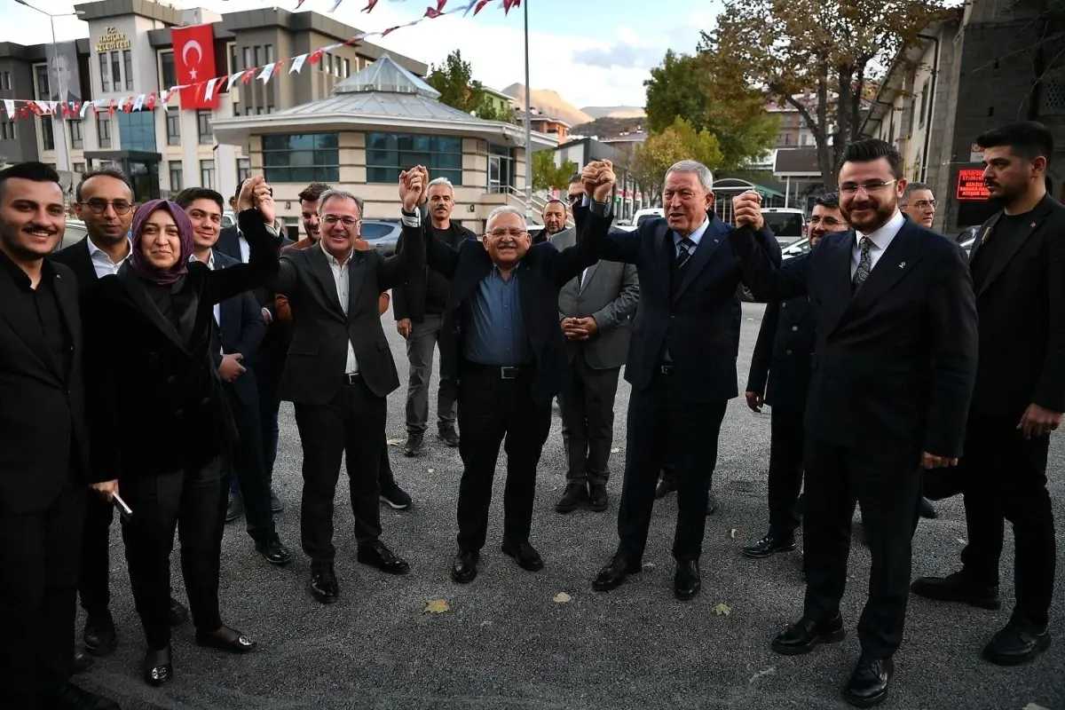 Büyükkılıç ve Akar'dan İlçe Ziyaretleri: Birlik ve Hizmet Vurgusu