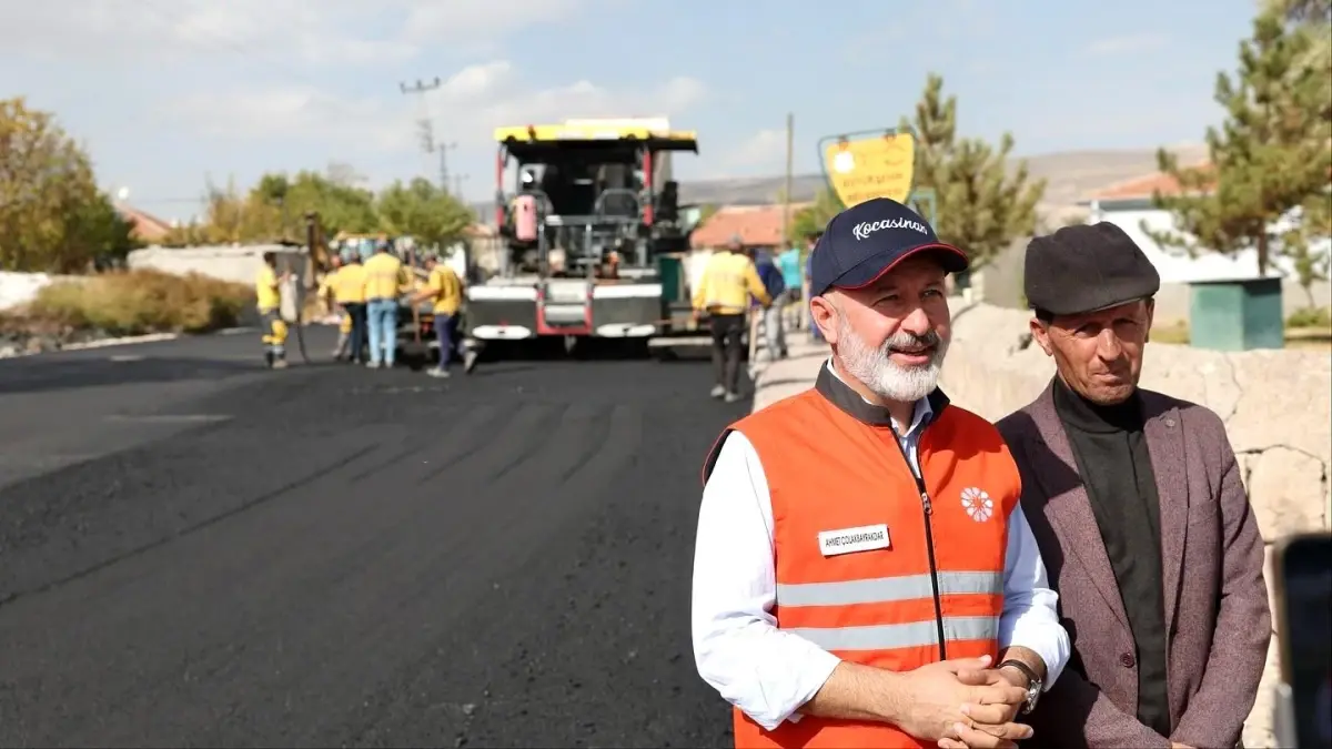 Kocasinan'da Yol Yenileme Çalışmaları Devam Ediyor