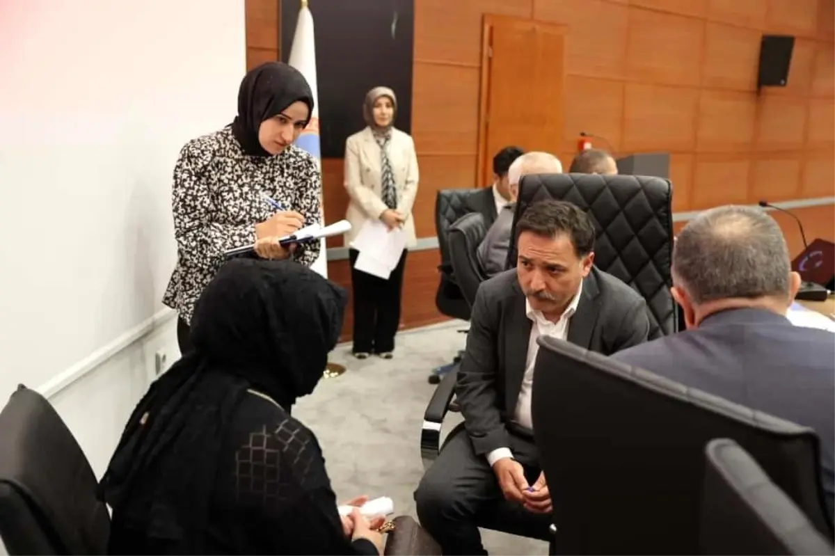 Kayseri'de Vali Çiçek, Vatandaşlarla Buluştu