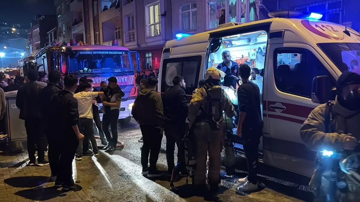 Esenler'de Yangın: 15 Kişi Hastaneye Kaldırıldı