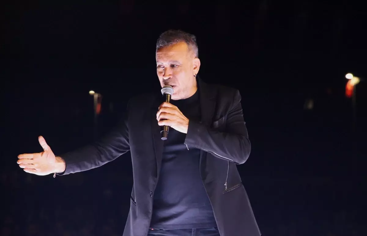 Haluk Levent, Cumhuriyet Bayramı'nda Konser Verdi