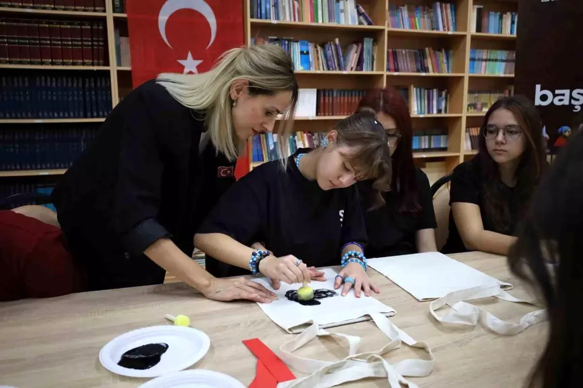 Cumhuriyet'in 102. Yılı Kutlamaları Sakarya Anadolu Lisesi'nde Coşkuyla Gerçekleşti