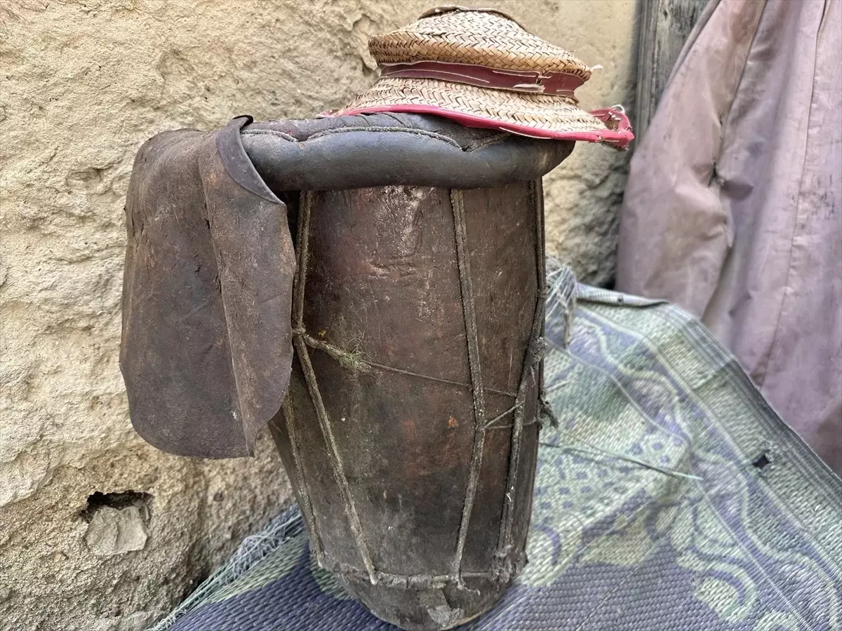 Hausa'nın Duman Girke Davulu: Gelenekten Sahnelerde