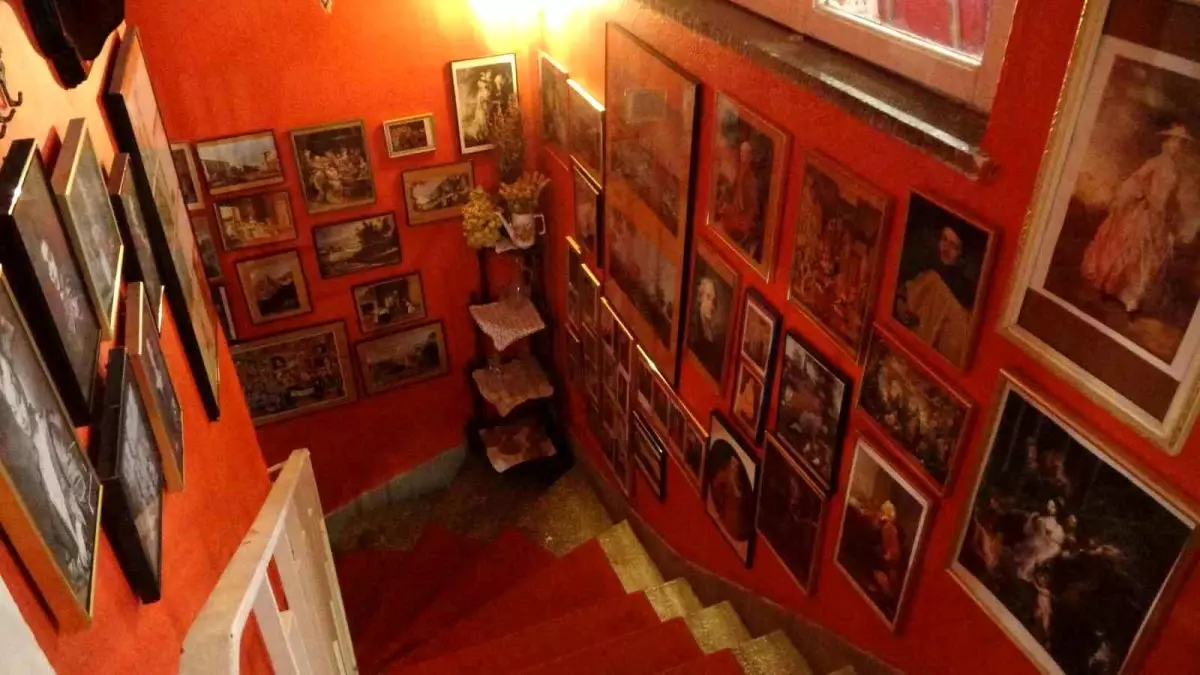 Antik Kafe: Geçmişi Yaşatan Mekan