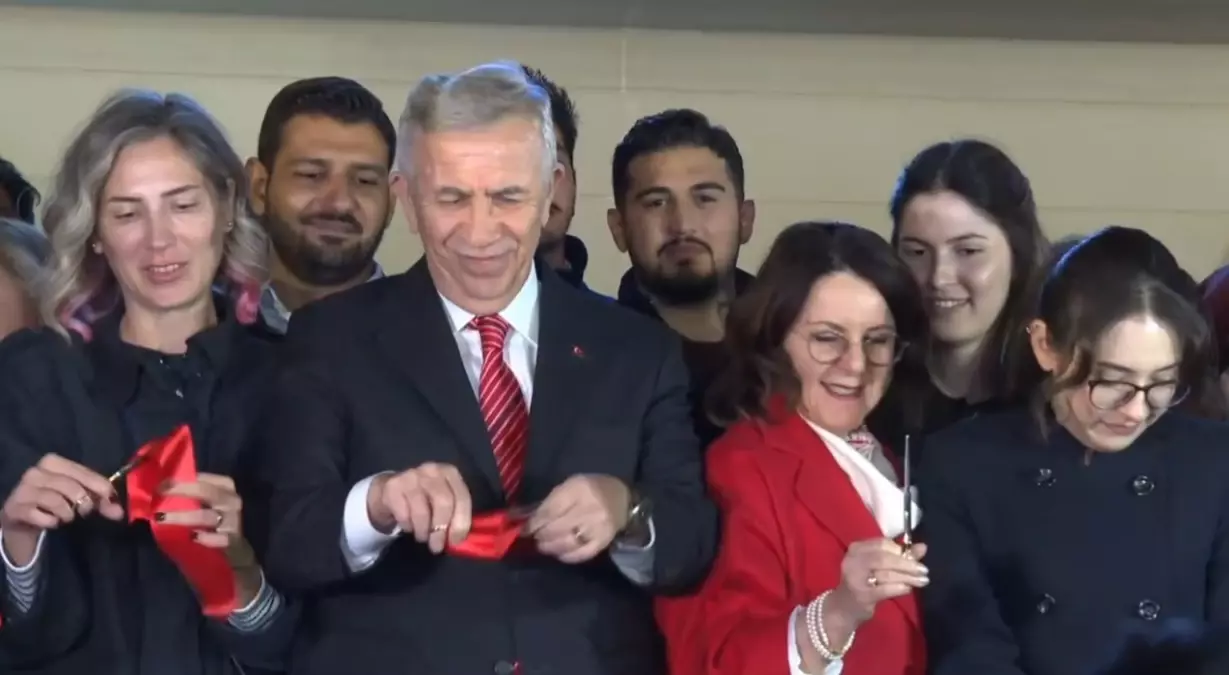 Cumhuriyet İçin Yeni Akademi Açıldı