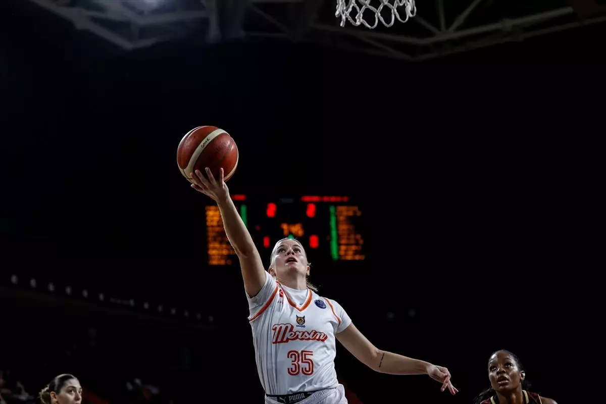 ÇİMSA Mersin, İtalya'yı Yendi!